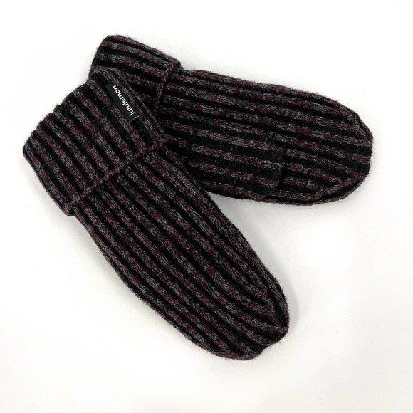 LULULEMON Textured Fleece Lined Mittens Womens XS Small XS/S Black NWT - Picture 2 of 8